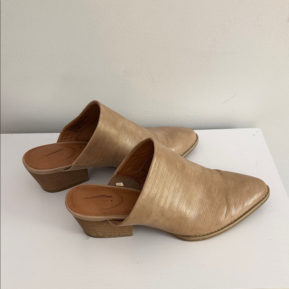 Universal Thread Light Brown Mules - Picture 4 of 4